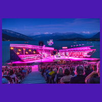 Pressevorschau GREASE Buehne_0004.jpg